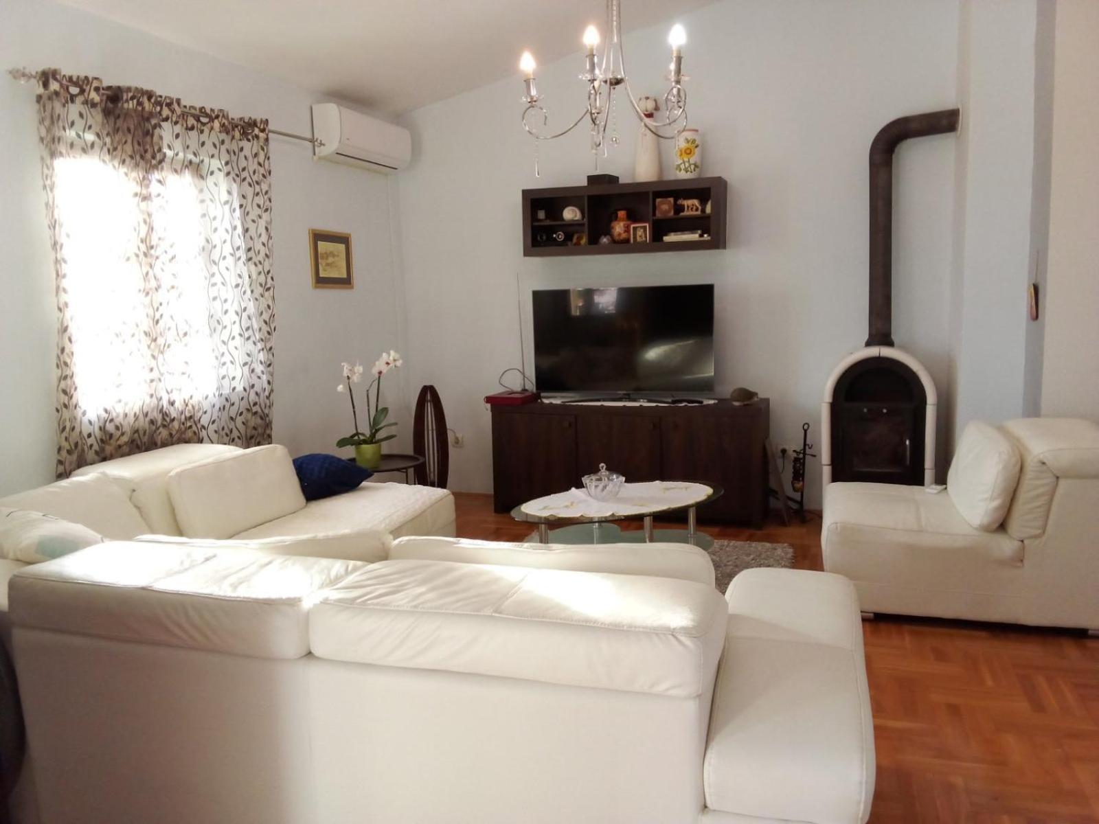 Vila Maljevik Сутоморе Экстерьер фото
