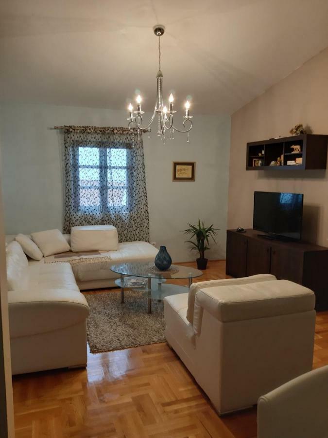 Vila Maljevik Сутоморе Экстерьер фото